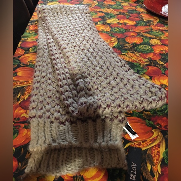 APT.9 Heavy Winter Scarf 🥶🌨❄️ - Picture 6 of 10